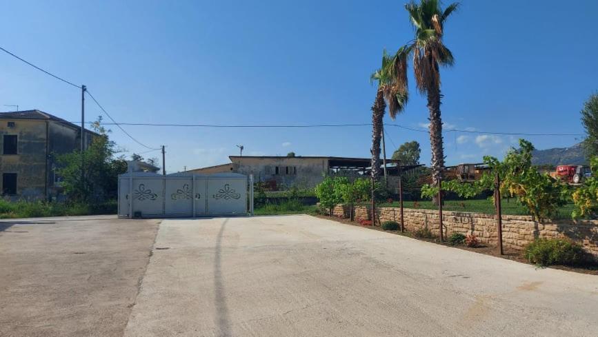 לינה וארוחת בוקר קאפאצ'יו-פאסטום Le Colline Di Paestum מראה חיצוני תמונה